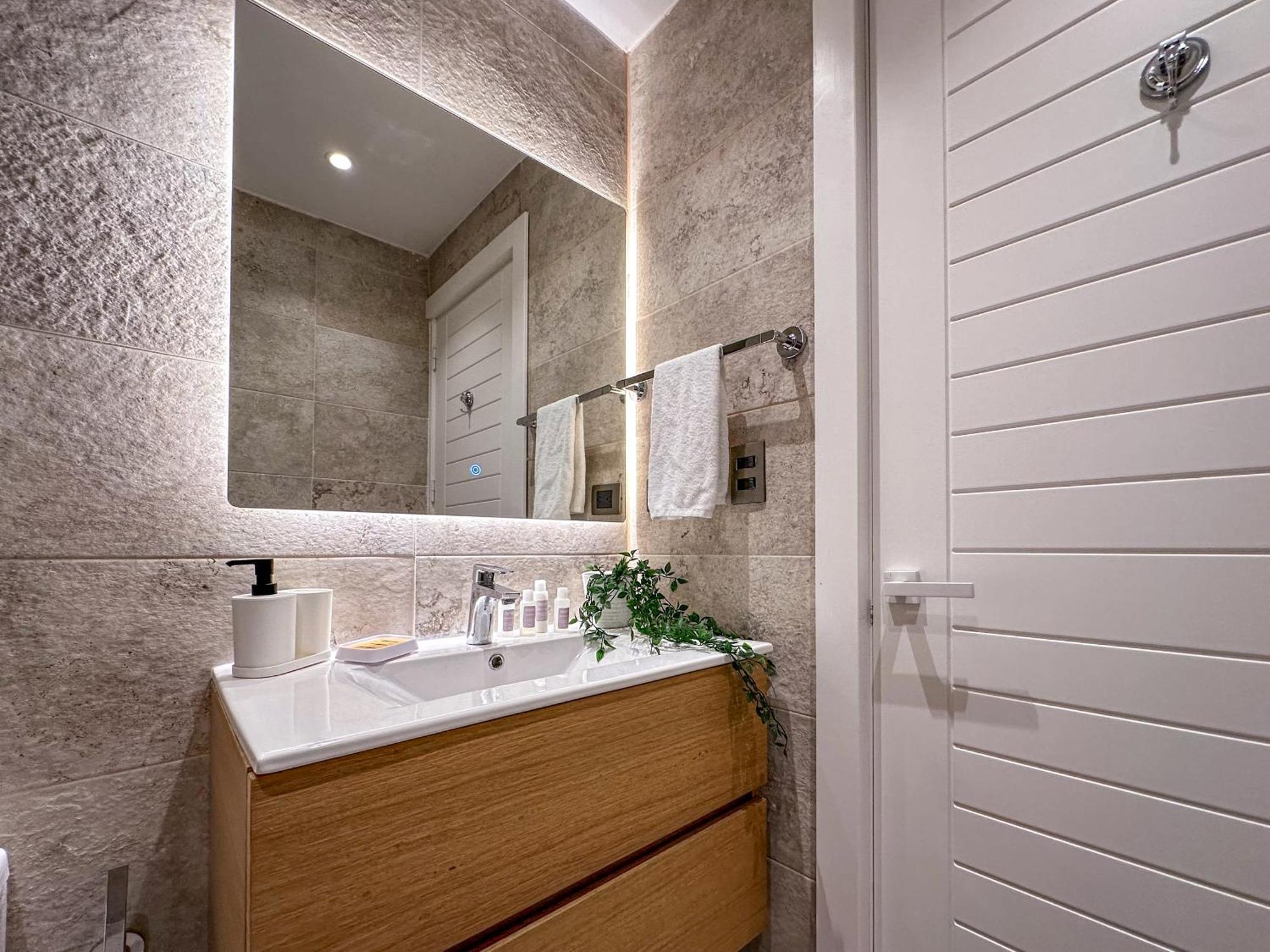 Fantastic New Penthouse W Rooftop Picuzzi Appartement