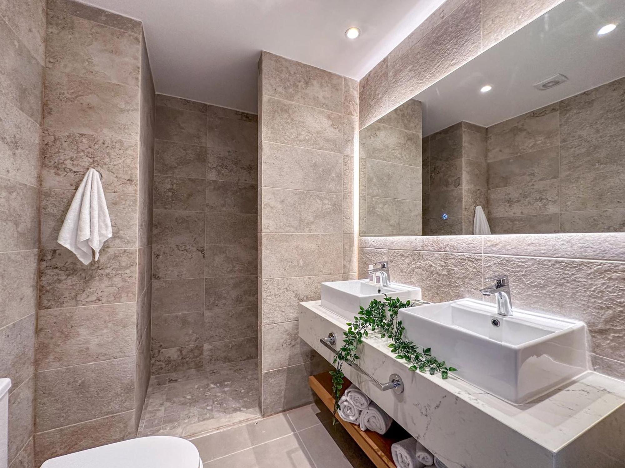 Fantastic New Penthouse W Rooftop Picuzzi Appartement